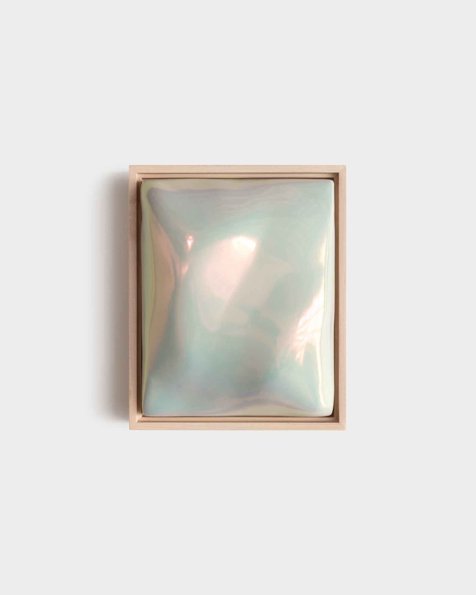 Sway in Light Iridescent