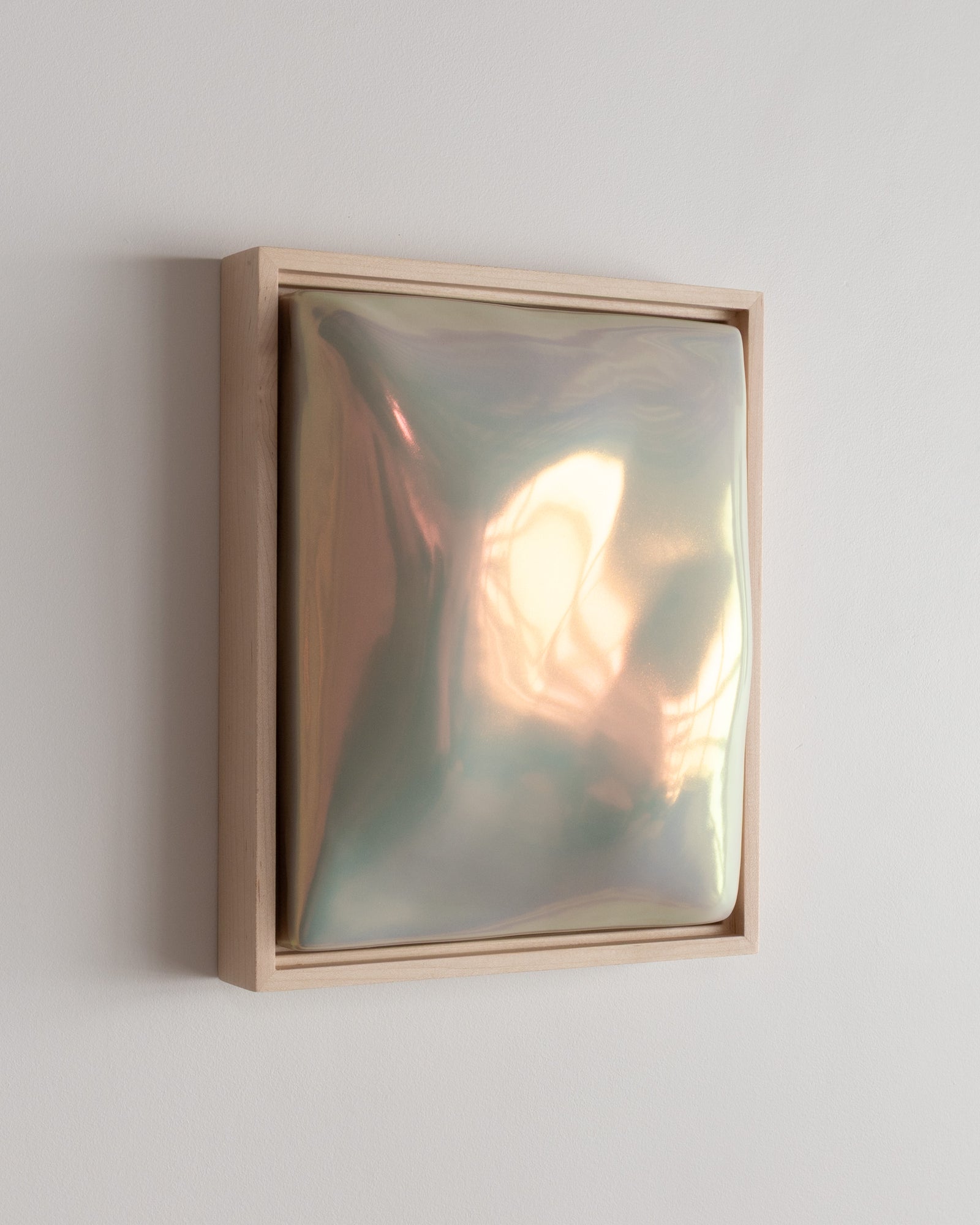 Sway in Light Iridescent