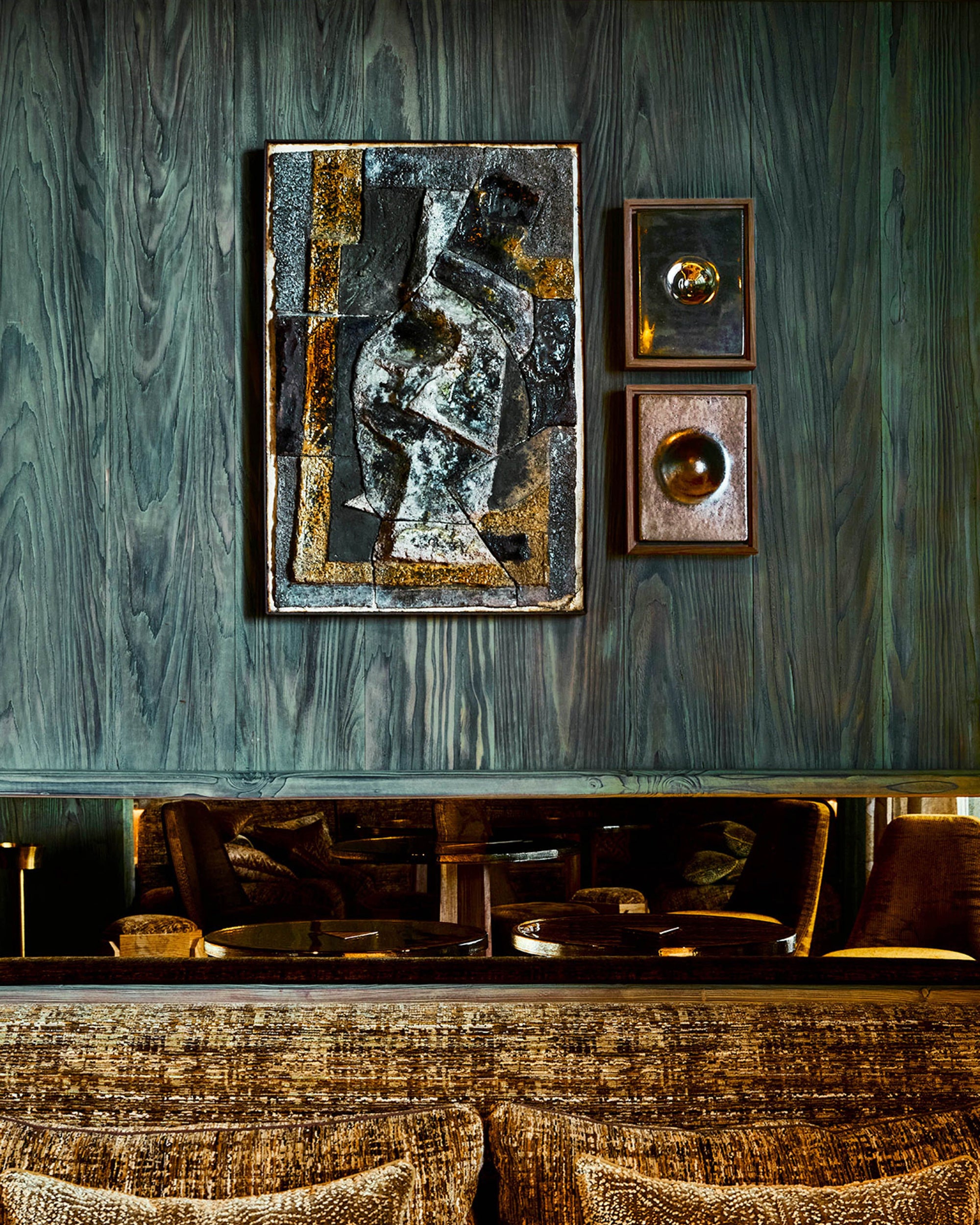 Design by Kelly Wearstler, photography by Matthieu Salvaing