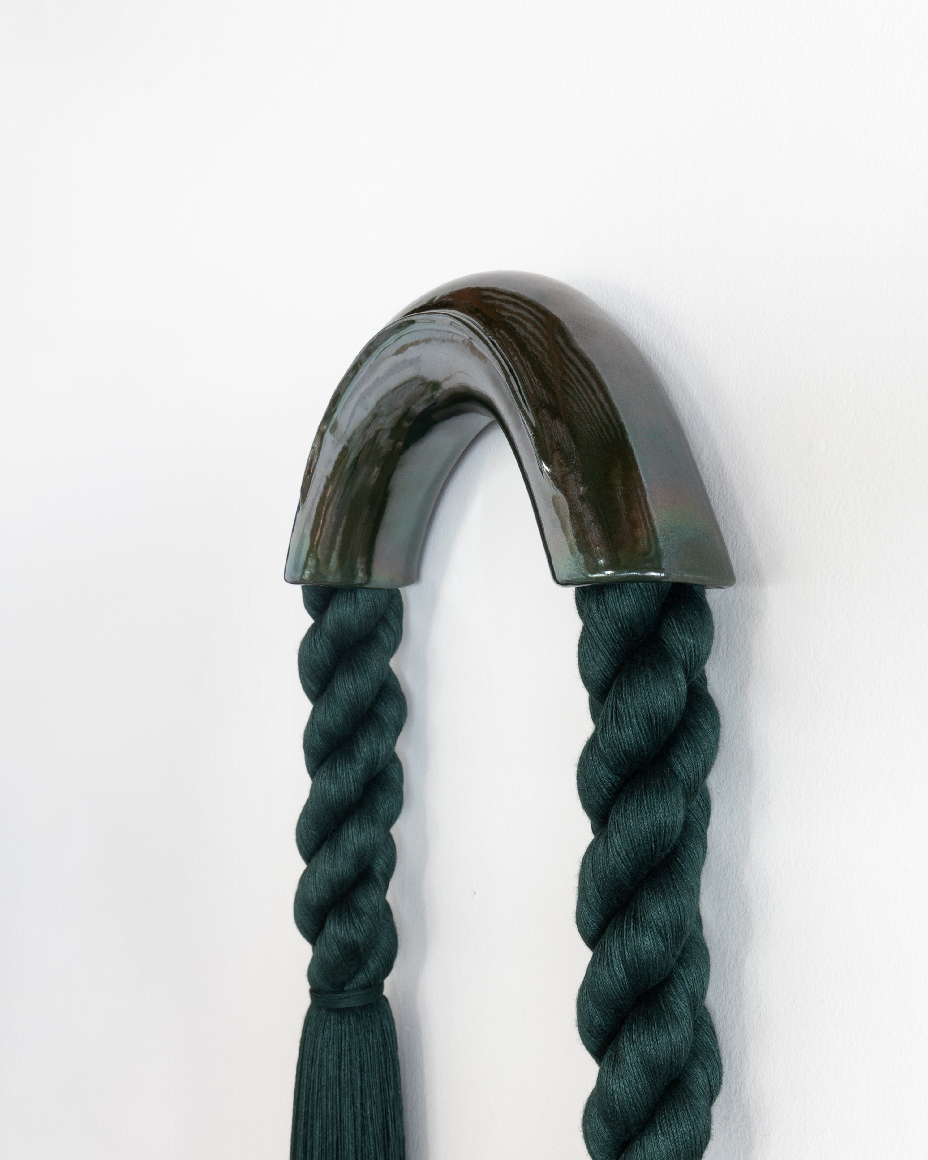 Medium Metallic Green Ceramic Arch (Dark Green Rope)