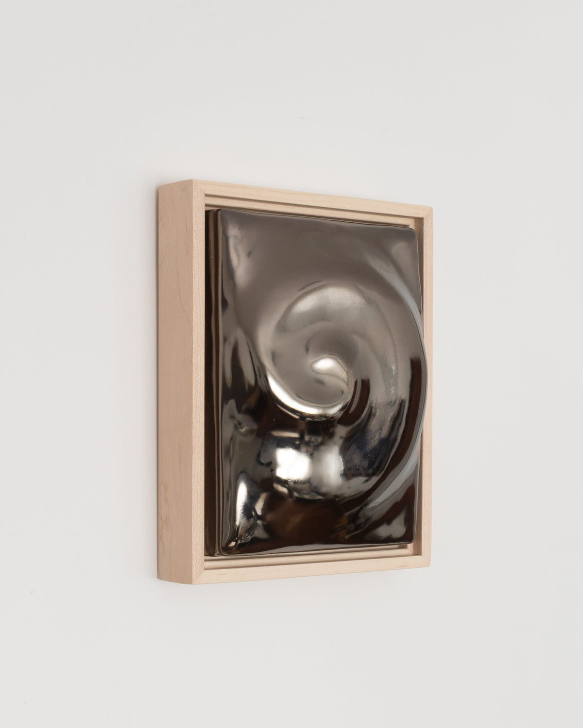 Nautilus in Dark Chrome
