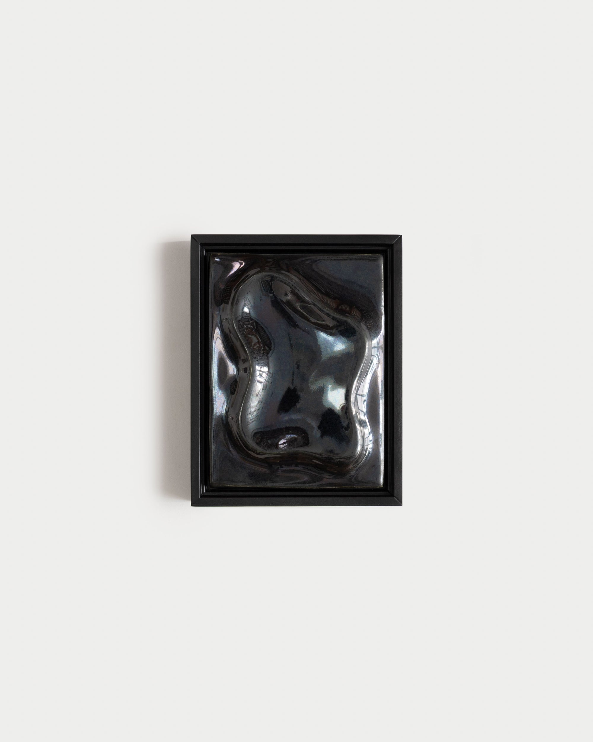 Portal in Chromatic Black